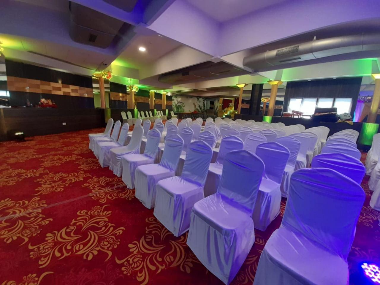 Hotel Mumbai House Juhu, Santacruz West, Mumbai Exterior photo